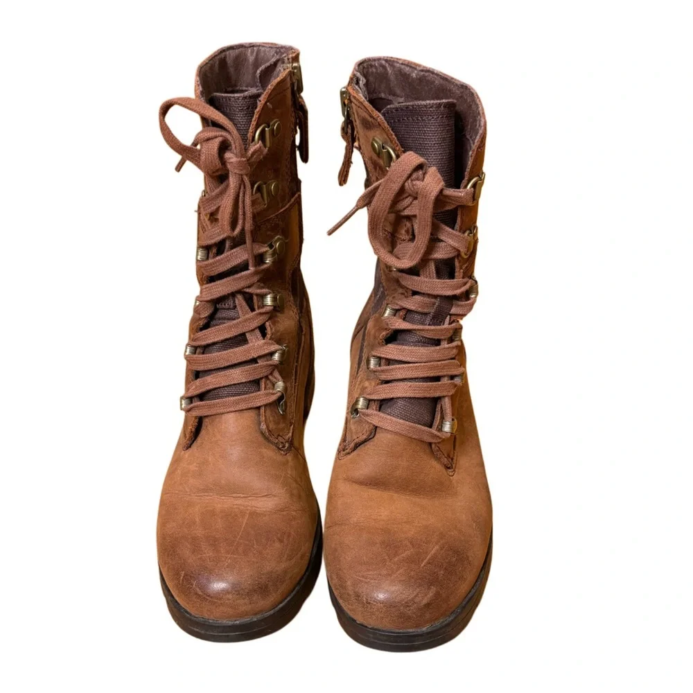 Sorel Women's Emelie Conquest Boot
